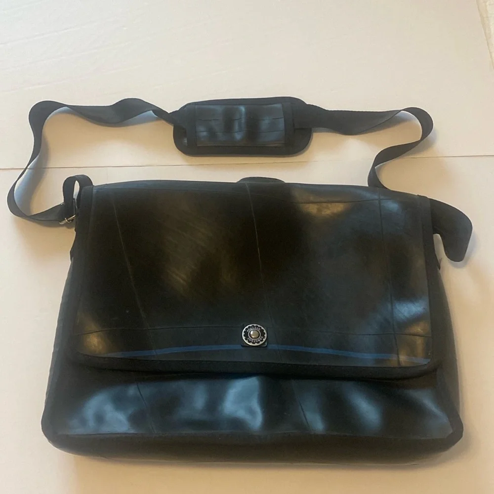 Rare English‎ Retreads Luxe Bently Laptop Bag